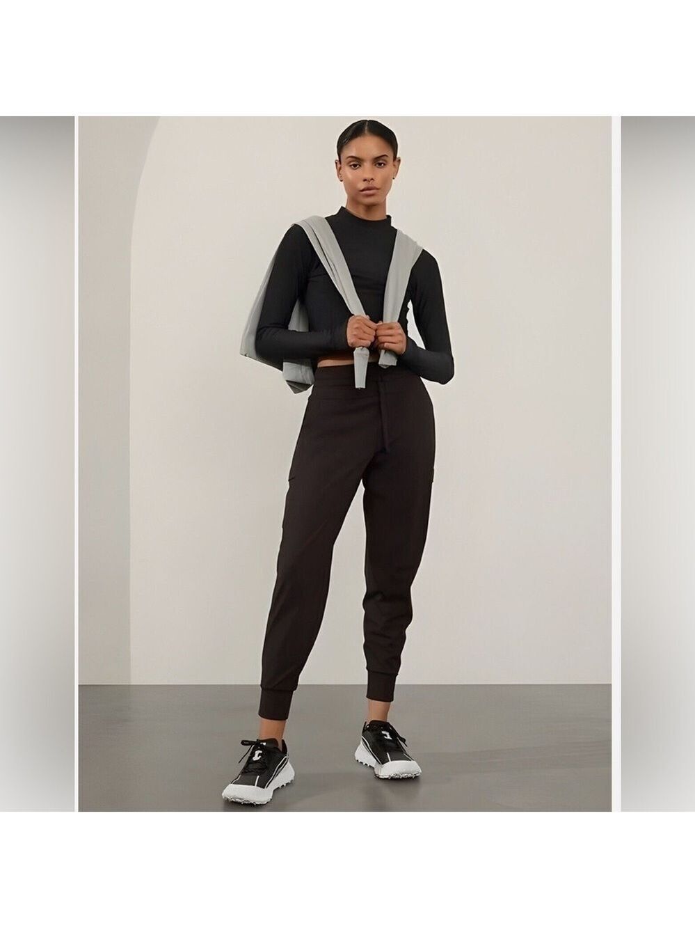 Athleta Rainier Cargo Jogger Black Size Medium Petite NWT